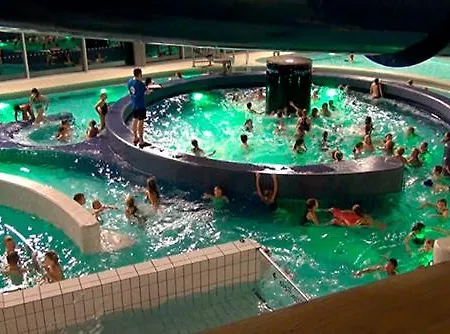 Aros House - Indoor Pool, Jacuzzi & Sauna Ferienhaus *
