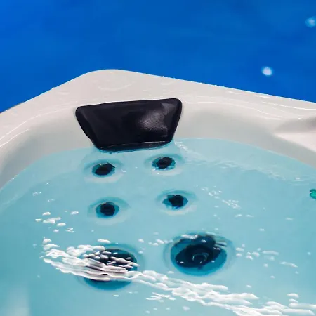 Aros House - Indoor Pool, Jacuzzi & Sauna Ferienhaus *