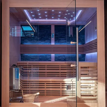 Aros House - Indoor Pool, Jacuzzi & Sauna Ferienhaus *